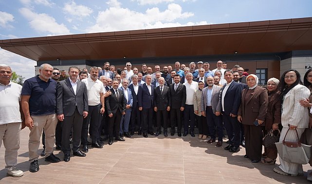 AK Parti Kayseri Teşkilatı, görevdeki 500. gününü istişare toplantısıyla taçlandırdı