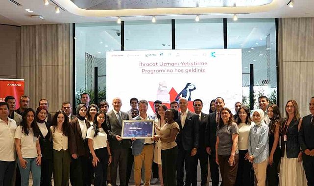 Akbank Gençlik Akademisi'nin 'Export Talent Programı' tamamlandı