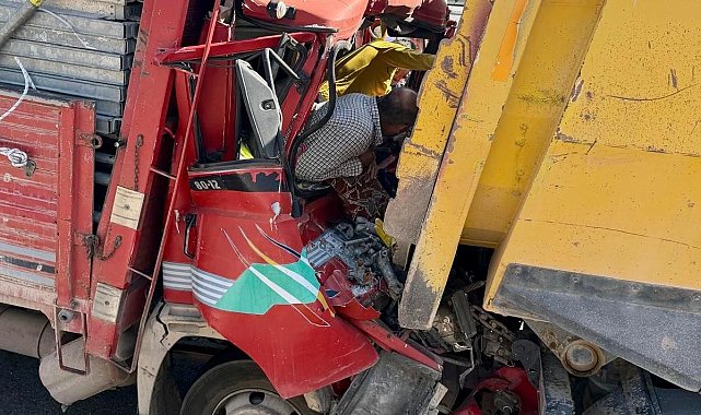 Aksaray'da kamyona çarpan kamyonette can pazarı kamerada: 2 yaralı