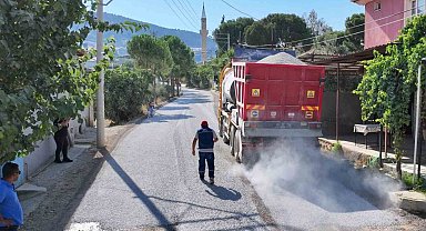 Alaşehir'de 3 mahalleyi rahatlatan asfalt hamlesi