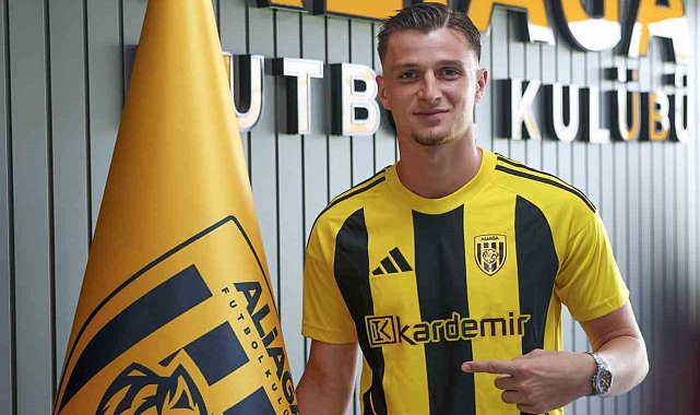 Aliağa FK'da bir imza, iki veda