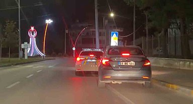 Alkollü sürücü ile polisin nefes kesen kovalamacası kamerada