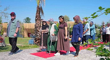 Alzheimer hastalarına terapi gibi etkinlik