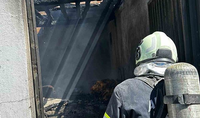 Ambar ve çatı yangını korkuttu
