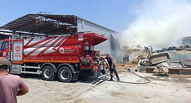 Antalya'da besihanede çıkan yangında 60 saman balyası kül oldu