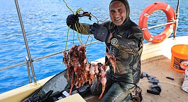 Antalya'da Aslan Balığı avlama ve tadım etkinliği düzenlendi