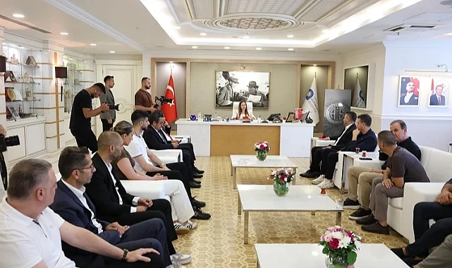 Antalyaspor'dan Başkan Vekili Özdemir'e ziyaret
