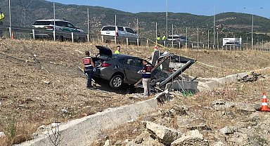 Aydın-Denizli otoyolunda ilginç kaza: Otobanda araç yoldan çıktı, kulübesinde bekleyen bekçi kazada hayatını kaybetti