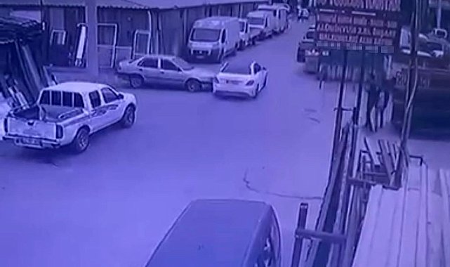 Aynı sokakta peş peşe kazalar kamerada