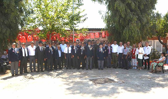 Ayvalık'ta gazilerin Kıbrıs Barış Harekatı'nın 52'nci yıl dönümü coşkusu