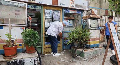 Baba hatırası olan 92 yıllık akaryakıt istasyonu nostaljik görünümüyle dikkat çekiyor