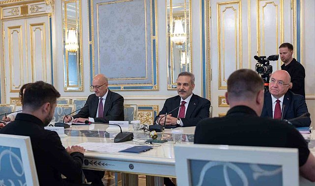 Bakan Fidan, Ukrayna Devlet Başkanı Zelenskiy ile bir araya geldi