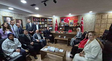 Bakan Göktaş'tan MHP Eskişehir İl Başkanlığı'na ziyaret