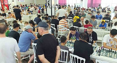 Balıkesir'de Uluslararası Burhaniye Ören Açık Satranç Turnuvası başladı