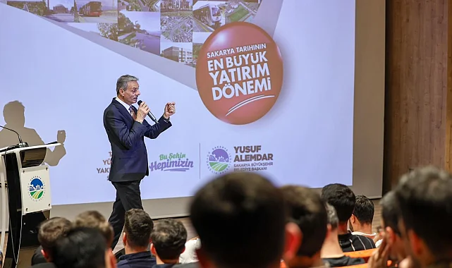 Başkan Alemdar Sakaryalı gençlerle AKM'de buluştu