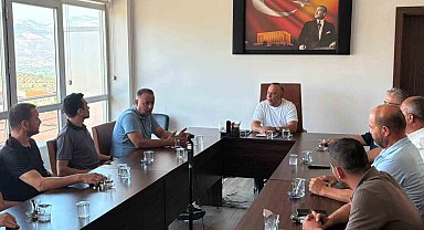 Başkan Özel, merkez mahalle muhtarlarının taleplerini dinledi