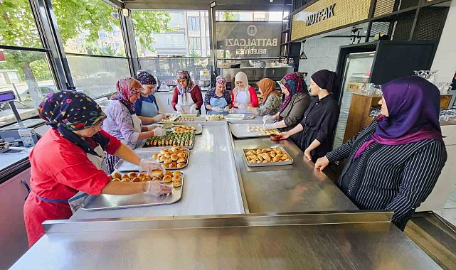 Battalgazi Belediyesi Kadın Kooperatifi, Trafik Park'ta hizmet vermeye başladı