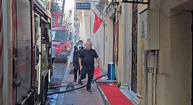 Beyoğlu İstiklal Caddesi'nde restoranda çıkan yangın söndürüldü