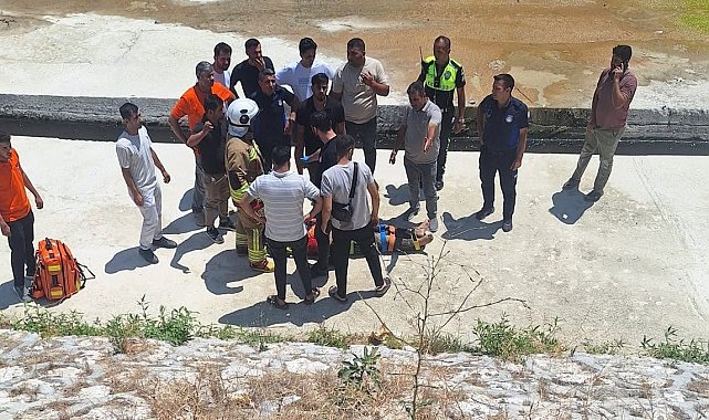 Bisikletiyle köprüden uçan çocuk 7 metreden yere çakıldı