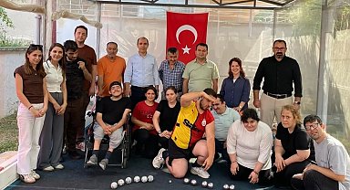 Bocce sahasında kuşaklar buluştu