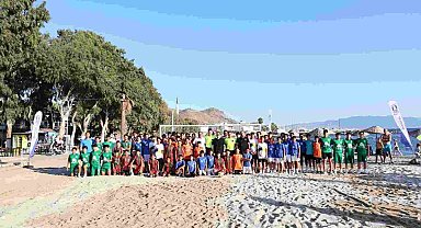 Bodrum'da 1. Günbatımı Çocuk Plaj Futbol Şenliği başladı