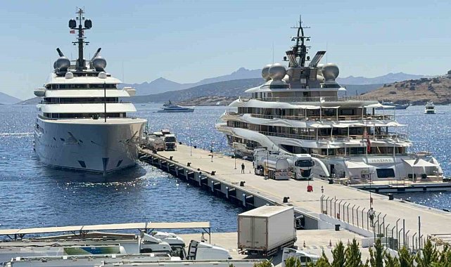 Bodrum'da süper yatlara 21 tankerle 600 bin litre yakıt ikmali