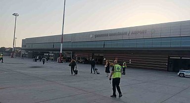 Brüksel'den gelen yolcu uçağı Çanakkale Havalimanı'na iniş yaptı