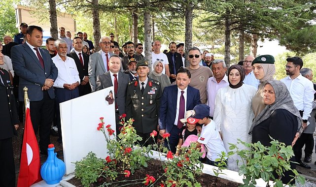 Bünyanlı 15 Temmuz Şehidi Cennet Yiğit kabri başında anıldı