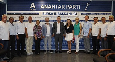 Bursa Muhtarlar Derneği'nden Anahtar Parti Bursa'ya ziyaret