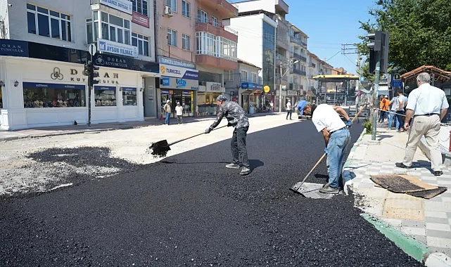 Bursa Yenişehir'in ana arterleri sıcak asfaltla yenilendi
