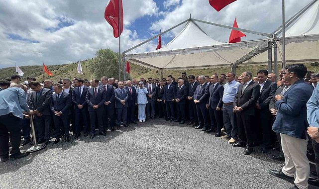 Çamlıbel Tüneli'yle yolun kotu 283 metre düşürülerek yıllık 371 milyon lira tasarruf sağlanacak