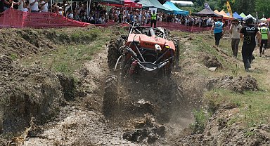Çamur ve adrenalin Yenice'de buluştu: Off-Road tutkunları nefes kesti