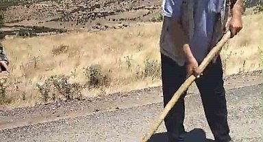 Çermik'te mahalle yolu muhtar ve vatandaşlar tarafından onarıldı