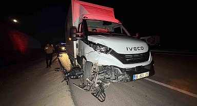 Çorum'da kamyonetle çarpışan motosikletin sürücüsü hayatını kaybetti
