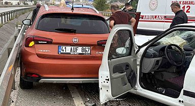 D100'de sağanak trafik kazalarını beraberinde getirdi: Ölü ve yaralılar var