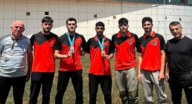 Darıcalı karateciler Samsun'dan 4 madalyayla döndü