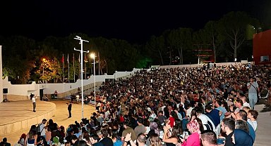 Denizli'de açık havada sineması keyfi başladı