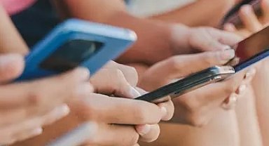 "Dijital Obezite" uyarısı! Fazla içerik tüketimi beyni yoruyor