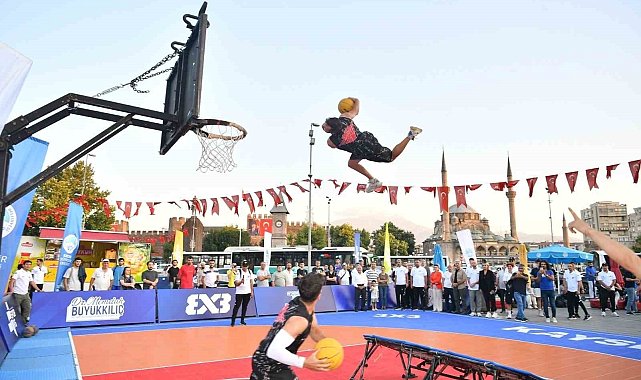 Dünya Kayseri'de buluşuyor