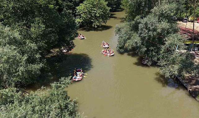 Düzce Belediyesi gençleri rafting ile buluşturdu