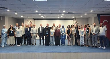 EBYÜ'de Türkçe Yaz Okulu öğrencilerine sertifikaları verildi