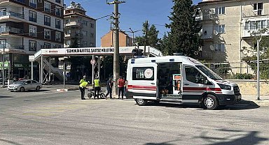 Elektrikli bisiklet motosikletle çarpıştı: 2 yaralı