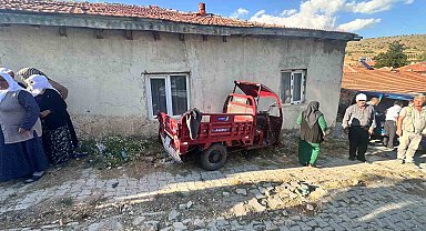 Elektrikli motosiklet duvara çarptı: 6 yaralı