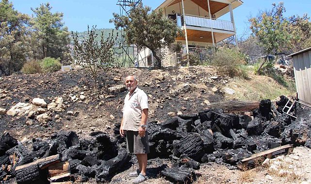 Emekli itfaiyeci, yılların tecrübesiyle evini alevlere teslim etmedi