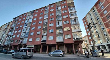 Eşinin tatilde olduğu sırada yatağında cansız bedeni bulundu