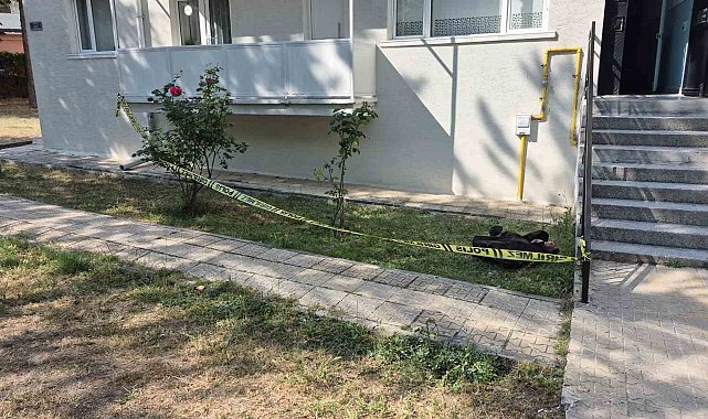 Eskişehir'de 4'üncü kattan düşen yaşlı kadın hayatını kaybetti