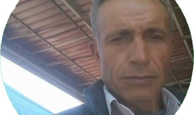 Etrafa yayılan kötü koku üzerine eve giren ekipler yalnız yaşayan adamın cesedi ile karşılaştı