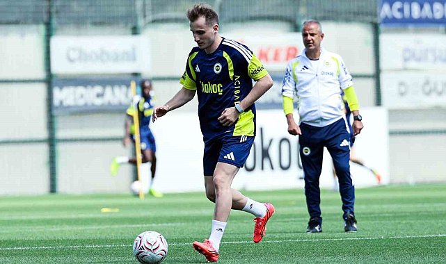 Fenerbahçe hazırlıklarını sürdürdü