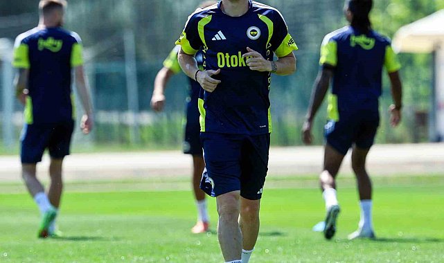 Fenerbahçe, Mert Hakan Yandaş ile asgari ücret üzerinden sözleşme imzaladı