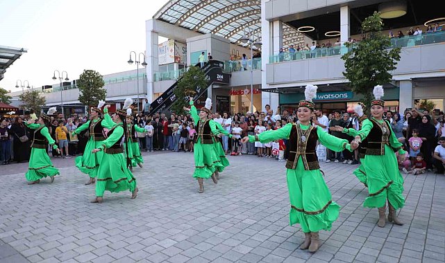 Festival coşkusu İnegöl'ün dört bir yanını sardı